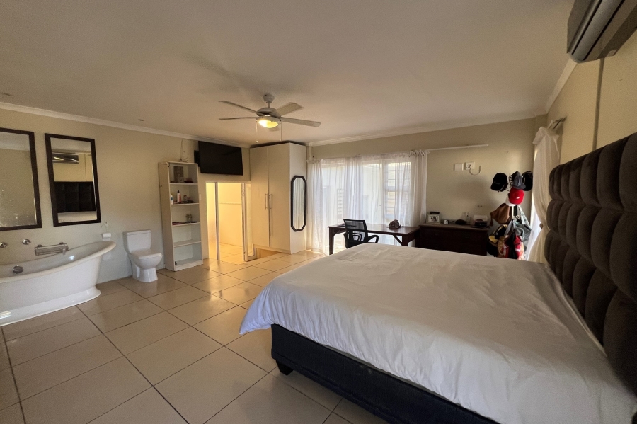 2 Bedroom Property for Sale in Bonza Bay Eastern Cape